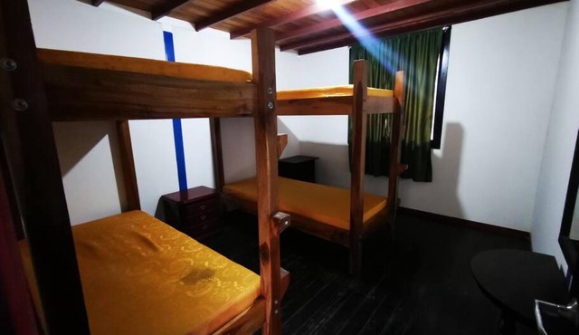 Lugar en las montañas piscina, jacuzzi El Vergel in Génova