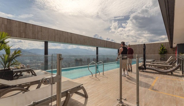 Lujo con piscina panorámica en El Poblado in Medellín