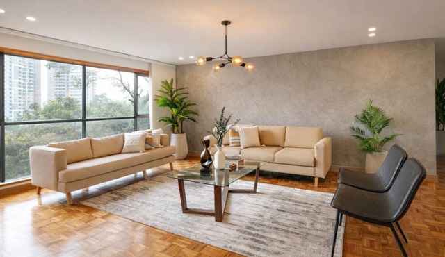 Luxury 4BR Retreat with Private Bathtub and AC