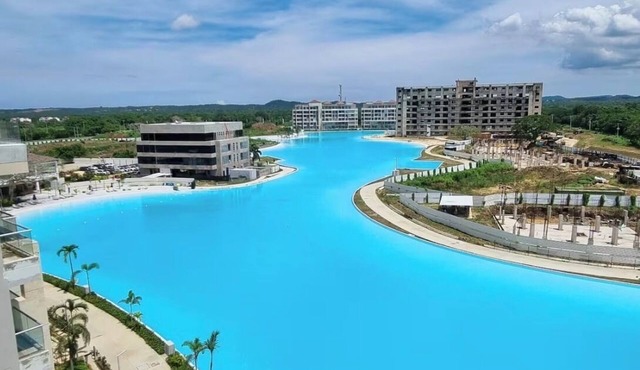 "Luxury Apartment at Baia Kristal Cartagena | Pool & WiFi Access".