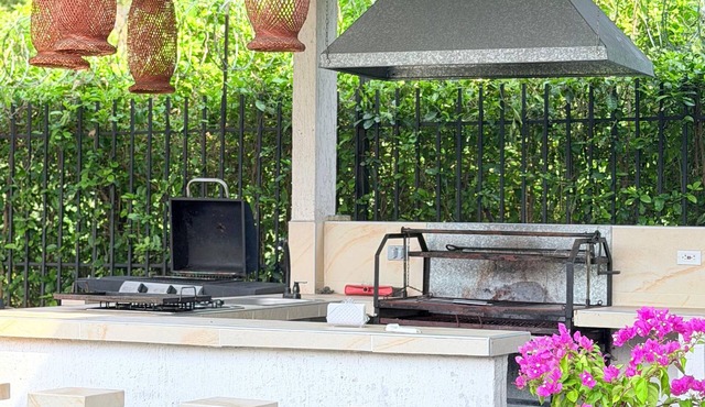 LUXURY HOUSE RICAURTE CUNDINAMARCA (SUITABLE FOR PETS AND LARGE GROUPS)
