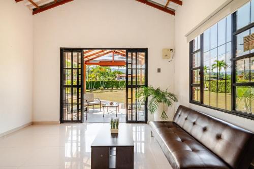 Moderna cabaña en Viterbo con Aire AC y Piscina
