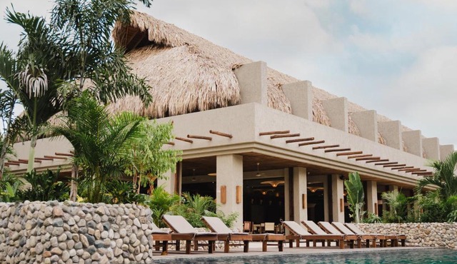 Naio Hotel y Villas