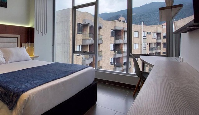 New modern & warm suite overlooking the mountains