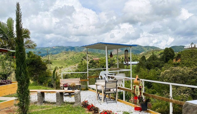 Nomad Nest near Guatapé Jacuzzi Turkish WiFi-full