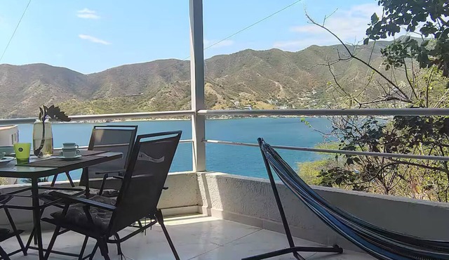 Ocean view, direct access to the beach