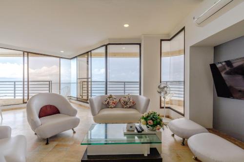 Oceanfront Sky Penthouse in Cartagena de Indias