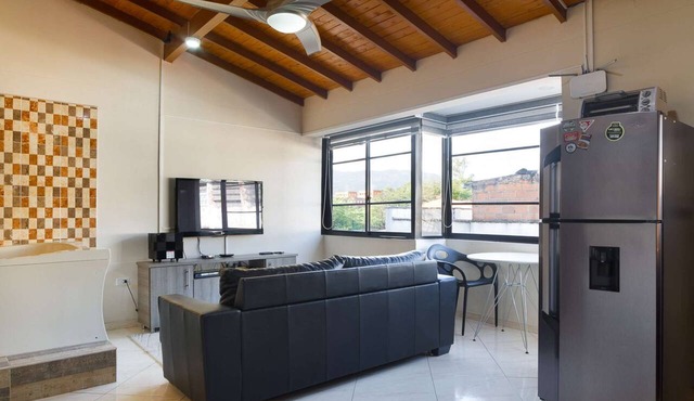 ONE Bedroom Hot TUB AC LLeras 2 bliocks