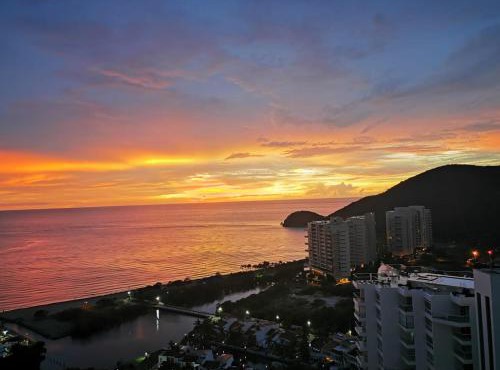 PENTHOUSE con Vista y Salida Directa al Mar