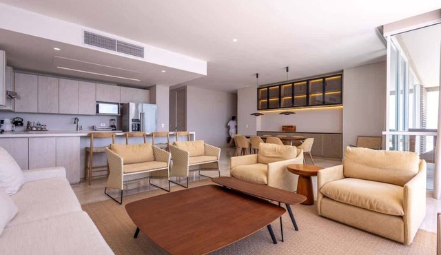 Penthouse - terrace, pool and beach access