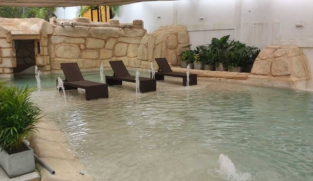 Pharaos, 8 bedroom Ambience Luxury Villa, poblado