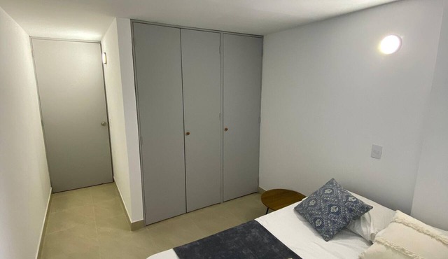 Private apartment ideal for working, Downtown Medellín in Medellín