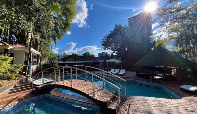 Private Poblado Tropical Estate 12BR Pool 18-Person Jacuzzi Walk to Golden Mile