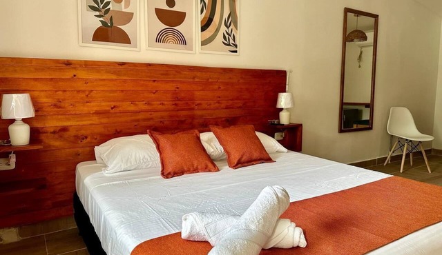Private room/private bathroom/breakfast buffet/central and secure area in San Andrés
