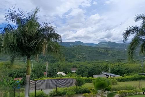 Reserva tu casa rodeada de naturaleza en Anapoima
