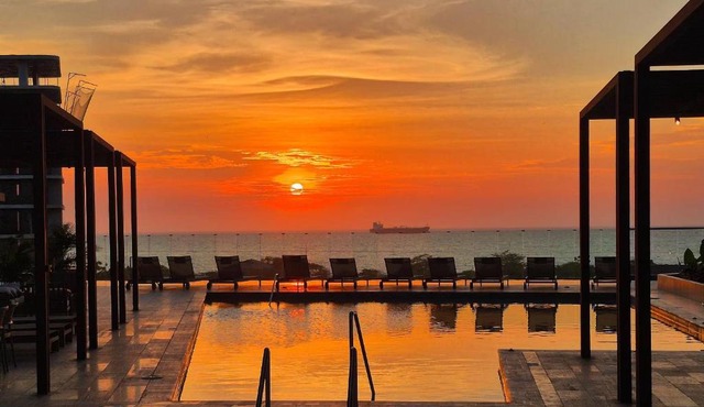 Resort experience facing the Caribbean Sea