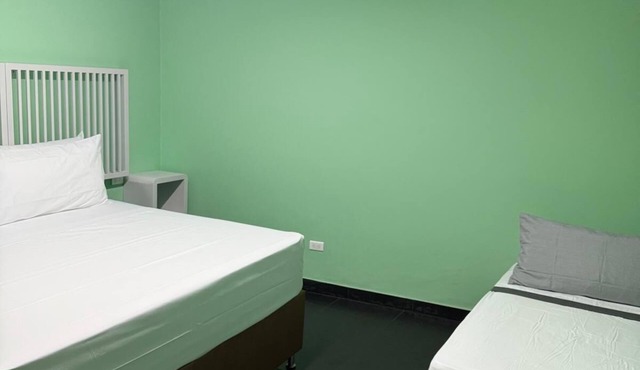 Rest plus room - Hostel43 in Medellín