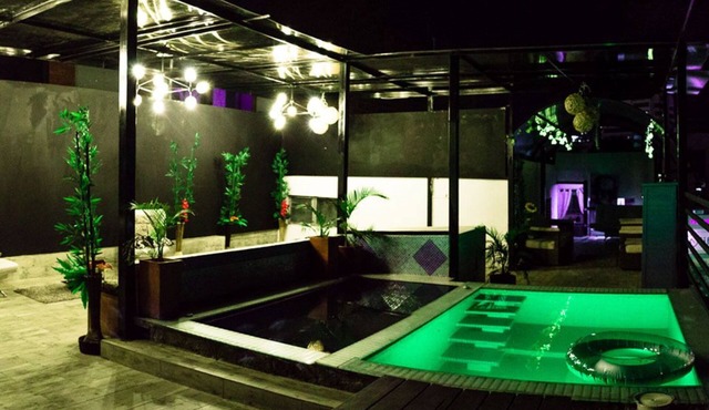 Rooftop Apartment 3 BDRM 2 Jacuzzi + pool @Lleras