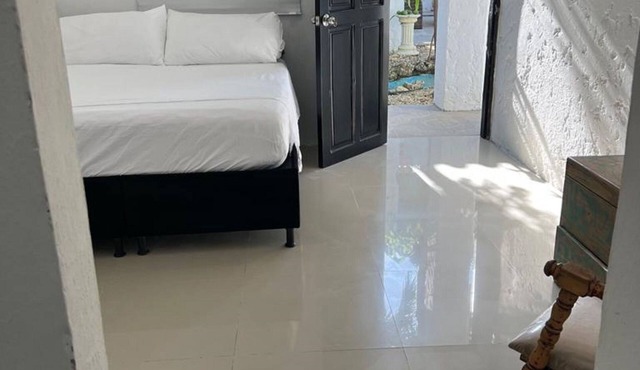"room in Lodge - Tr-v3d Hostel Room Near Castillo San Felipe With Pool and Wifi"