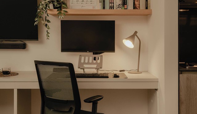 Studio Nomad Pro | A/C, just steps from the Metro in Sabaneta