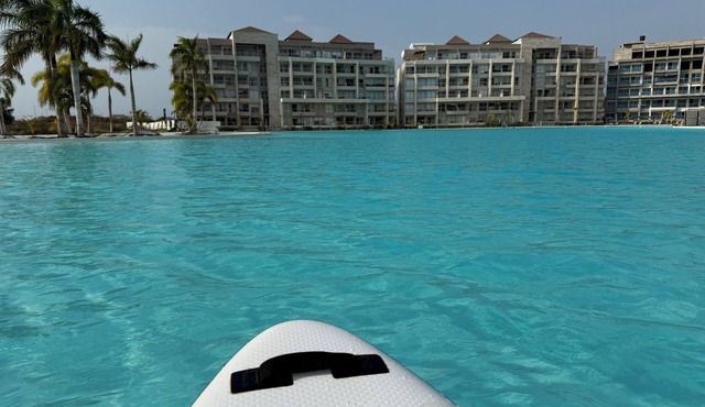 Stunning Lagoon View Condo w/Beach, Pool & Jacuzzi in Cartagena