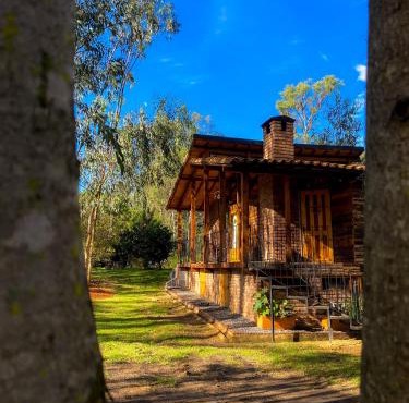 "Suite Cabaña Cantodeagua - Jacuzzi -Refugio en Reserva Natural Urbana - Villa de Leyva" in Villa de Leyva