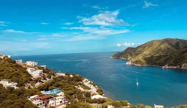 TAMARINDO BEACH HOSTEL