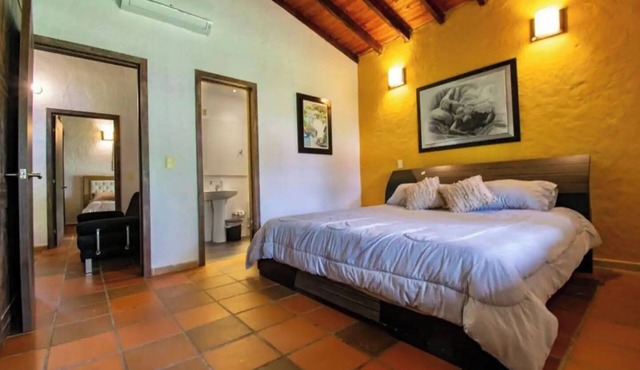 TOPOWA CLUB HOUSE RESORT in Giron