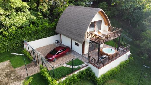 Tropical paradise, deluxe duplex cabin in Anapoima
