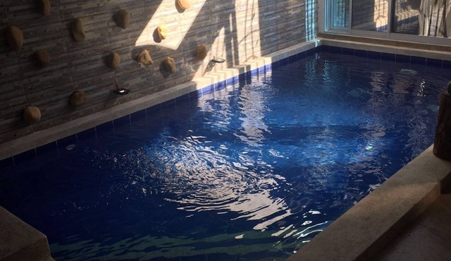 Vacation home with a private pool in Flandes