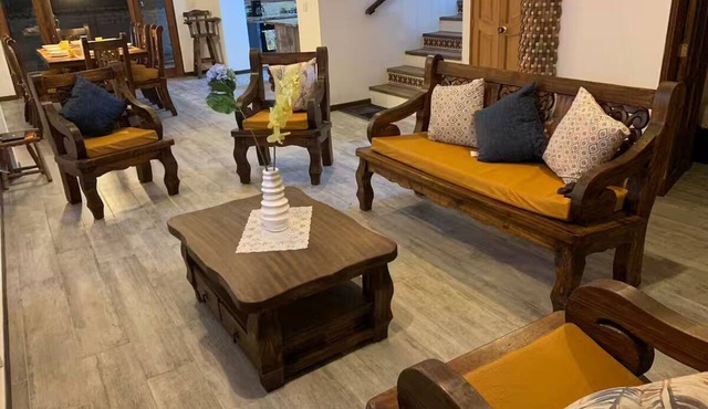 Villa del Carmen, Colonial House