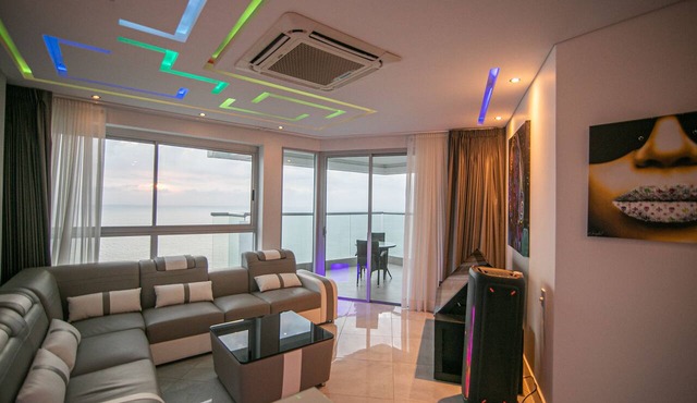 VISITORS ALLOWED. Super Modern 3BR Futuristic Illuminato Apt
