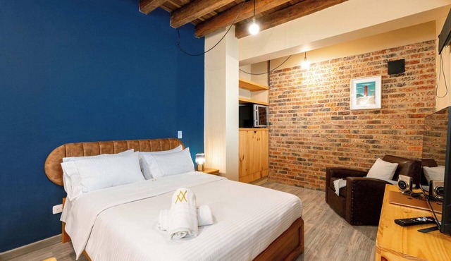 w* | Sleek 2BR in The Heart of La Candelaria