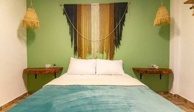 Waikiki Beach Hostel