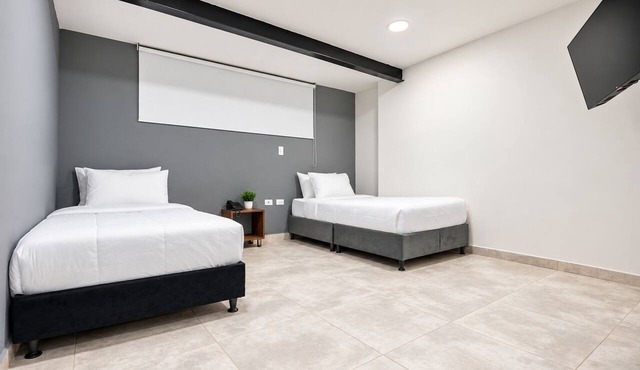 XLiving Host & Rooms