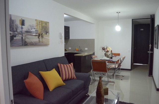 NICE APARTMENT NEXT TO CHIPICHAPE (5) in Cali