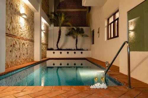 Centro House | Luxury Apartment Private Pool & Rooftop Jacuzzi