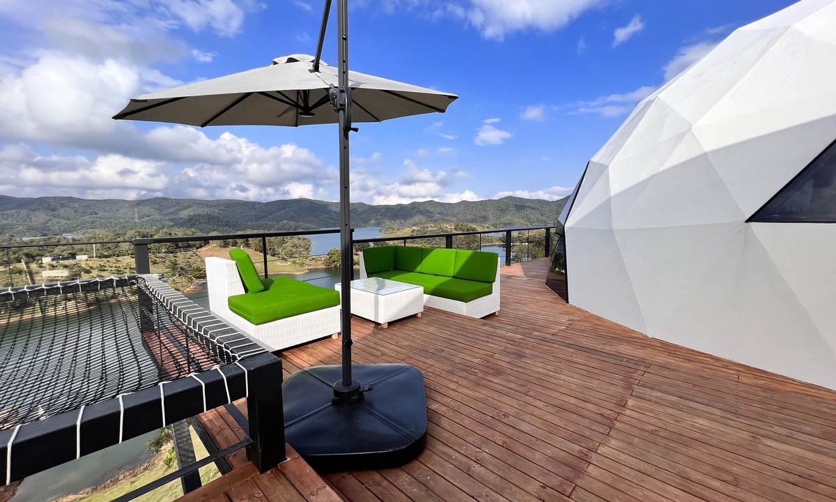 El Penol Hotel | WHITE DOMES GLAMPING