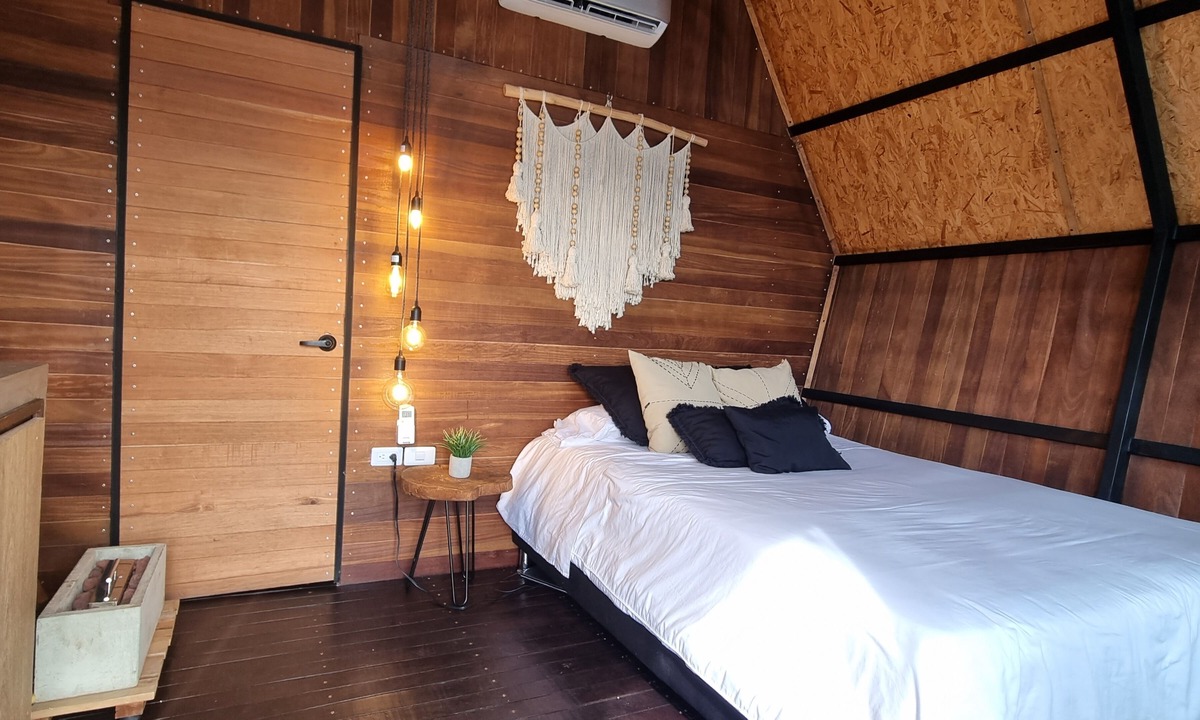 Guatape Cabin | Woodside Ecoliving Guatape