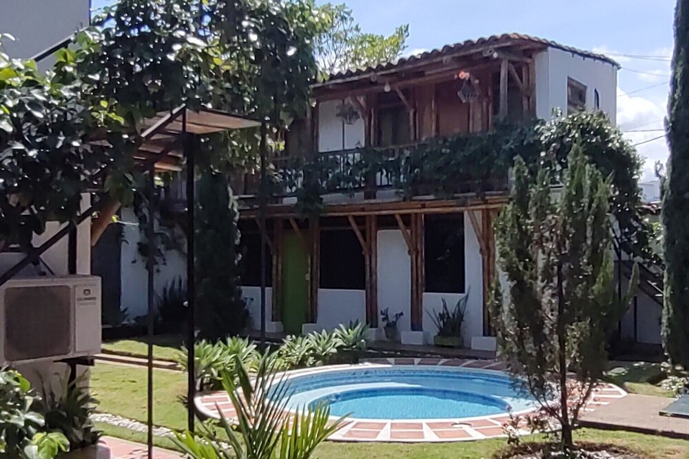 Honda House | Casa Frasser