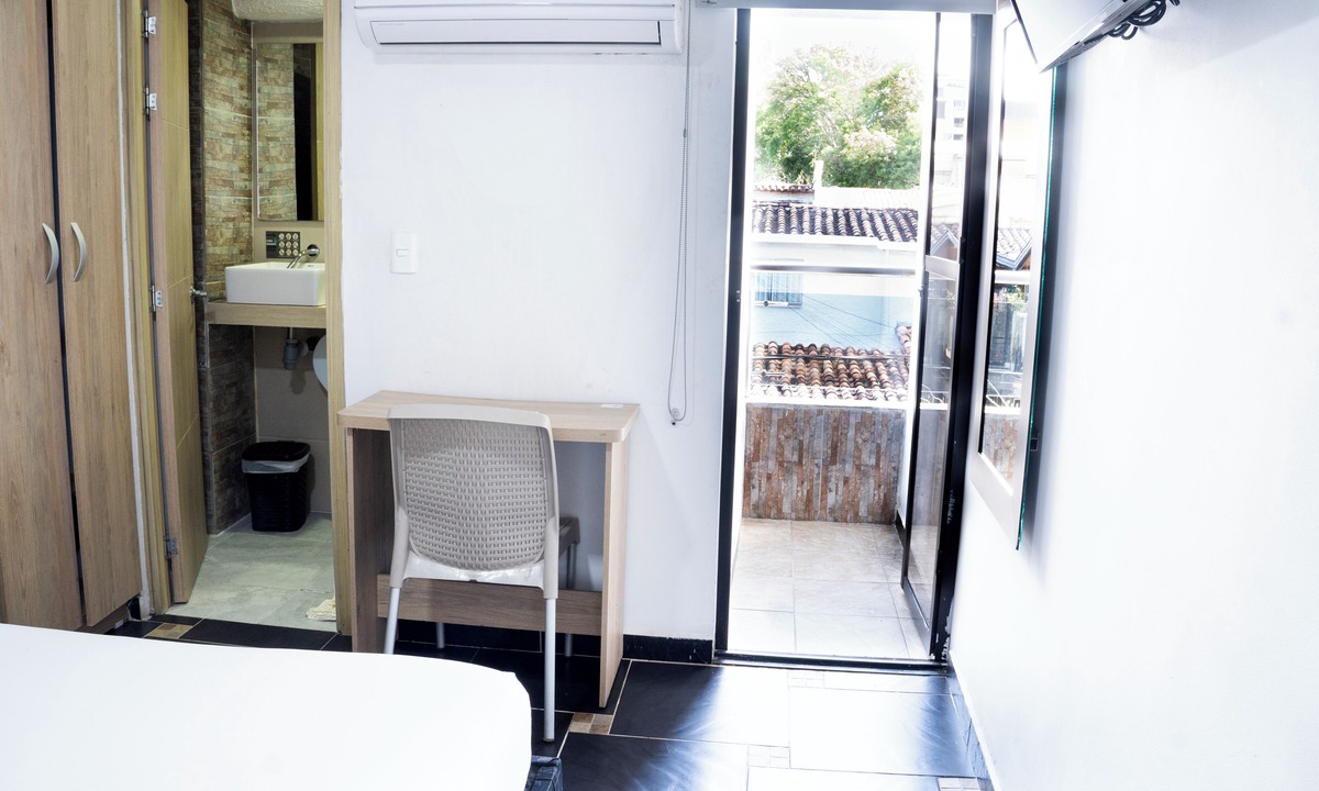Laureles - Estadio Hotel | HOTEL COLORES BOUTIQUE
