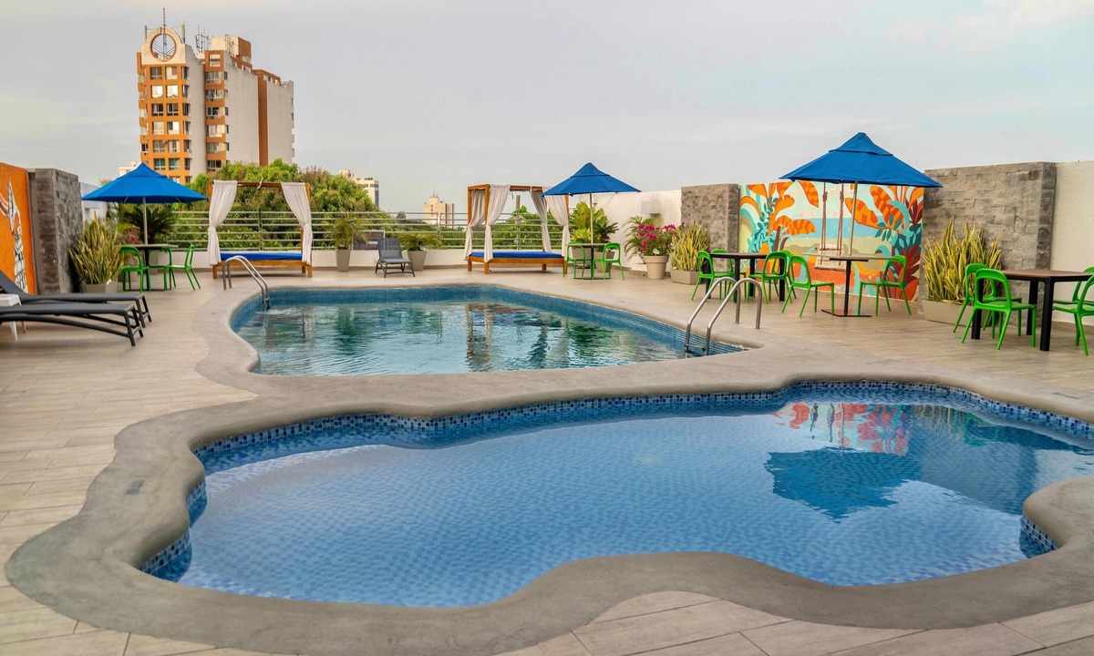 El Prado Hotel | Howard Johnson Hotel Versalles Barranquilla