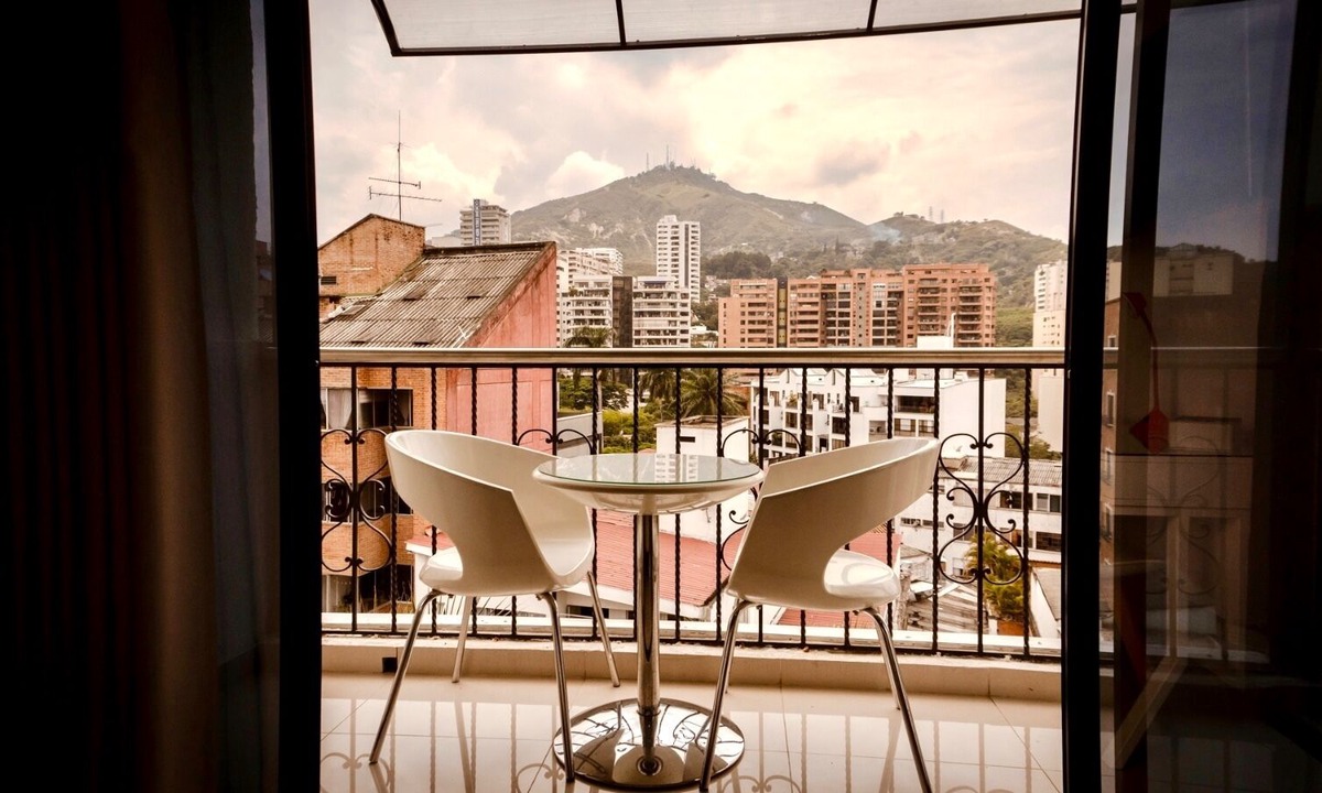 San Antonio Hotel | ON APARTASUITES