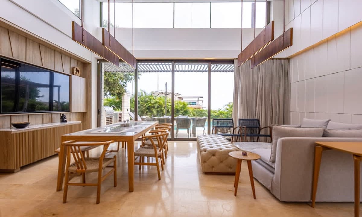 Porto Nao Villa | Coastal Villa w Dock Access Pools