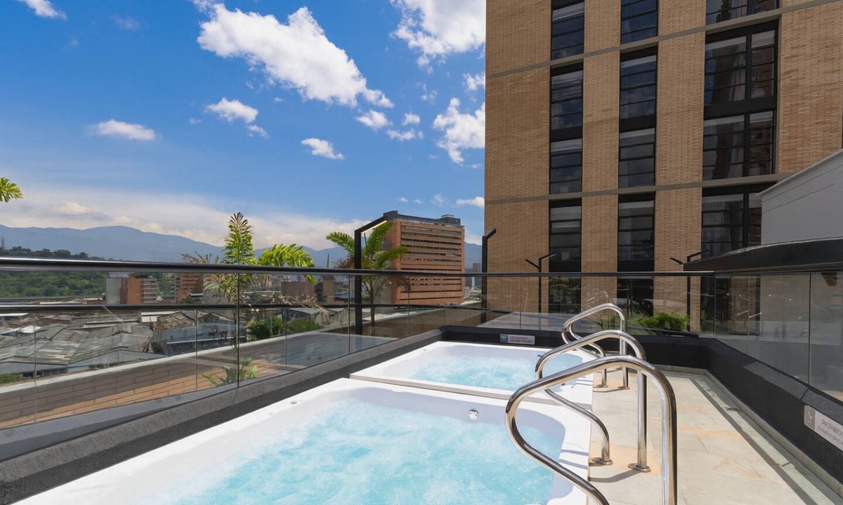 San Diego Apartment | Metropolitan Living - 915
