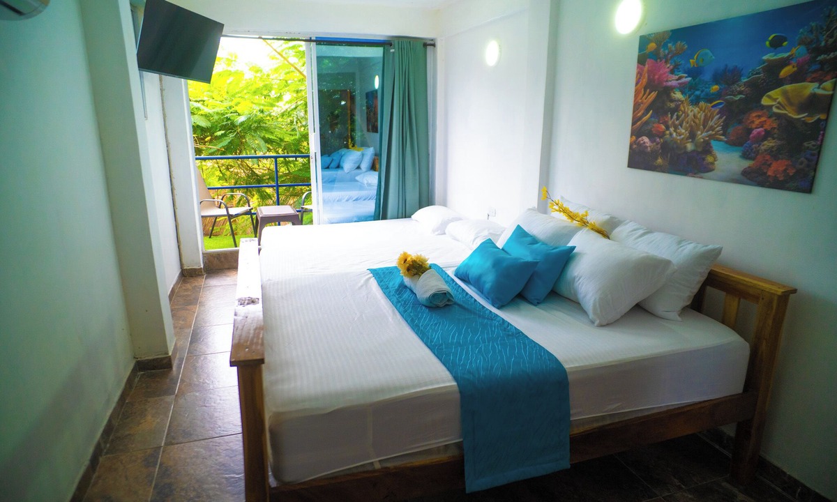 Tierra Bomba Island Hostel | Perla Negra House Hostel Cartagena