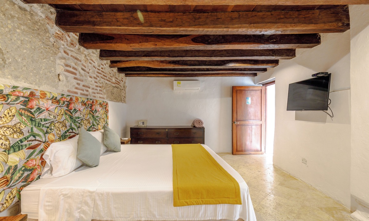 Cartagena Walled City Hotel | Bolola Hotel Boutique