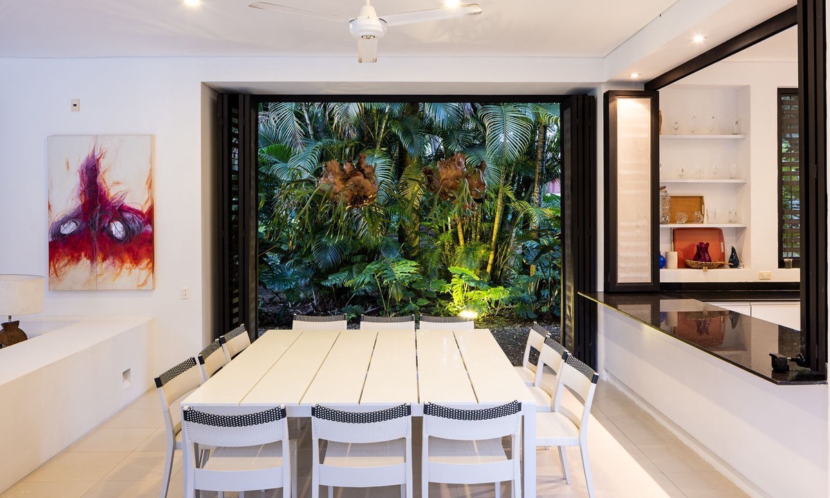 Anapoima House | Yeguas Z77 by Wynwood House