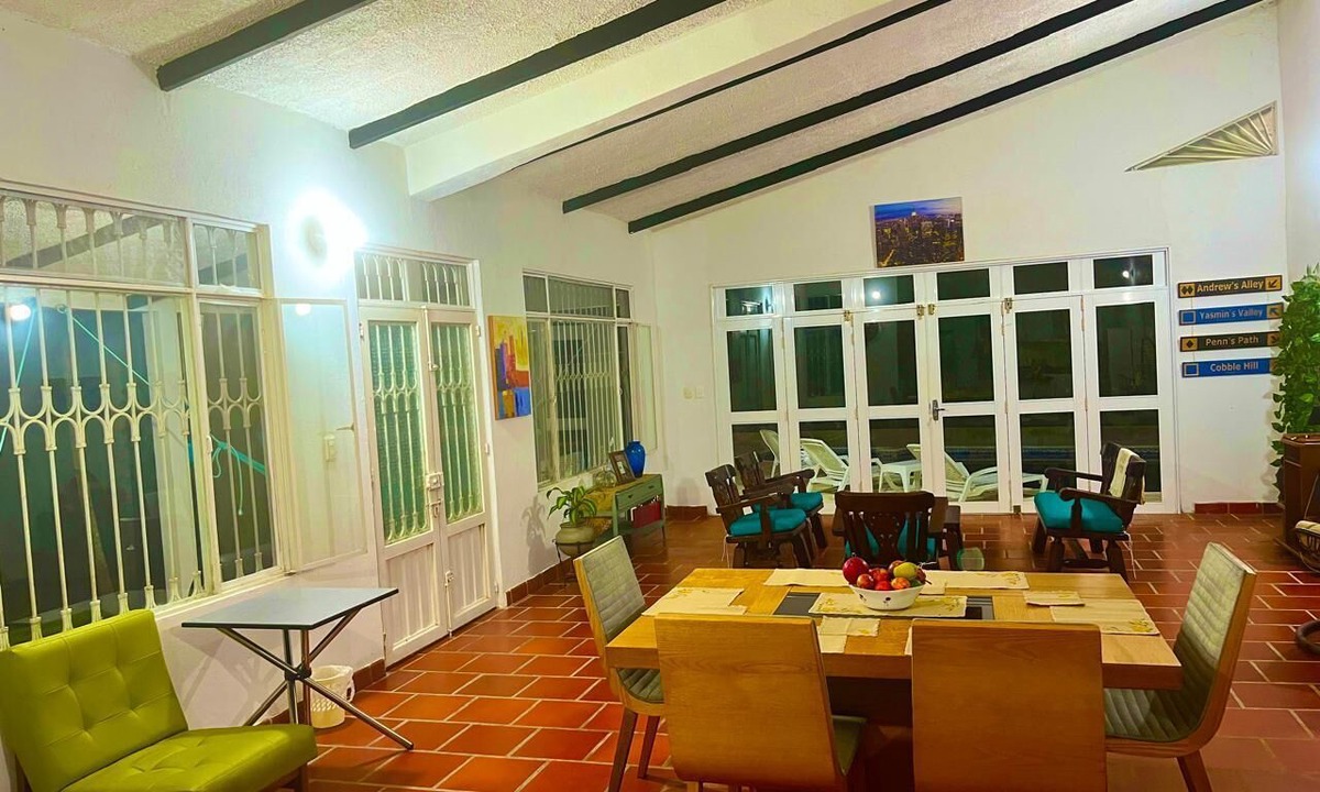 Apulo House | VILLA SARI