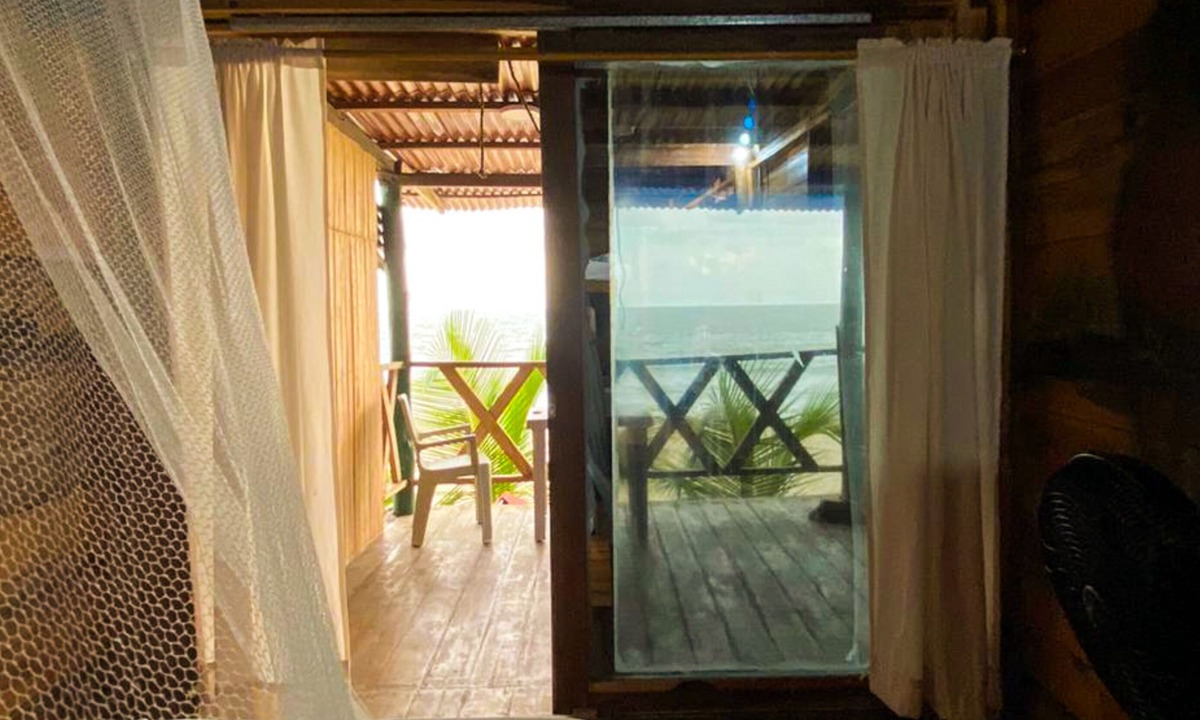 Palomino Hostel | The Mompe Hostal Beach